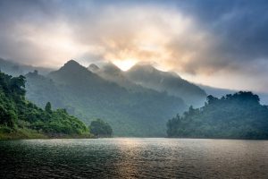 Hồ Na Hang ‘tiểu Hạ Long’ thơ mộng của Tuyên Quang
